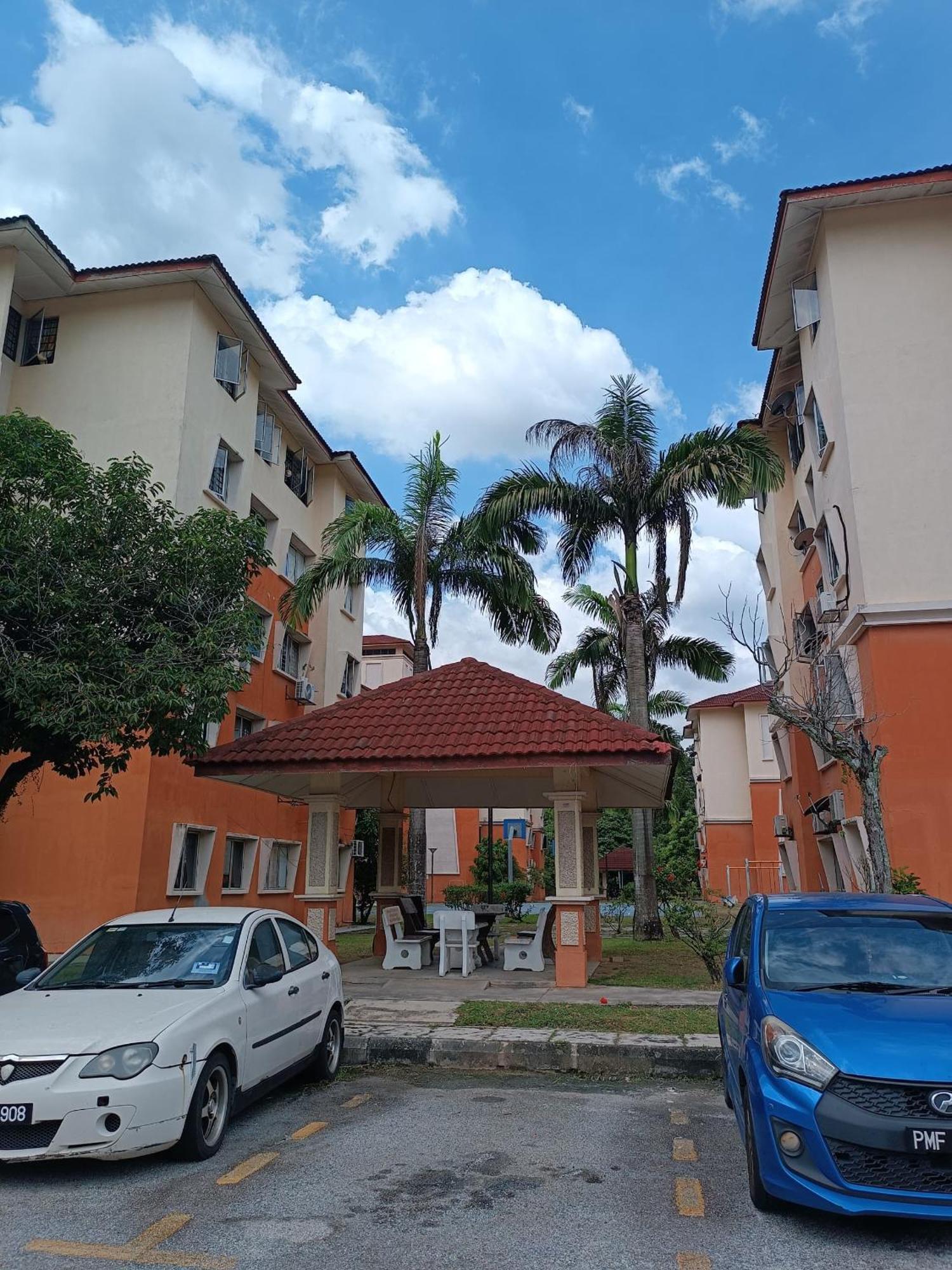 M.Fr Homestay Pangsapuri Putra Damai 普特拉贾亚 外观 照片