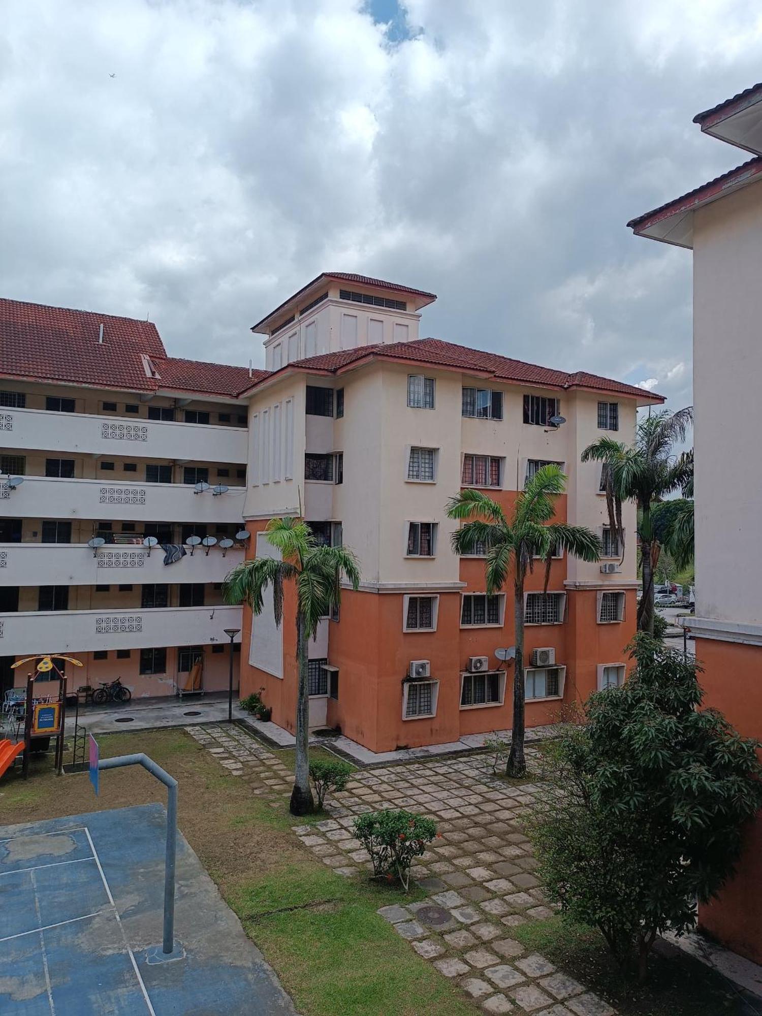 M.Fr Homestay Pangsapuri Putra Damai 普特拉贾亚 外观 照片